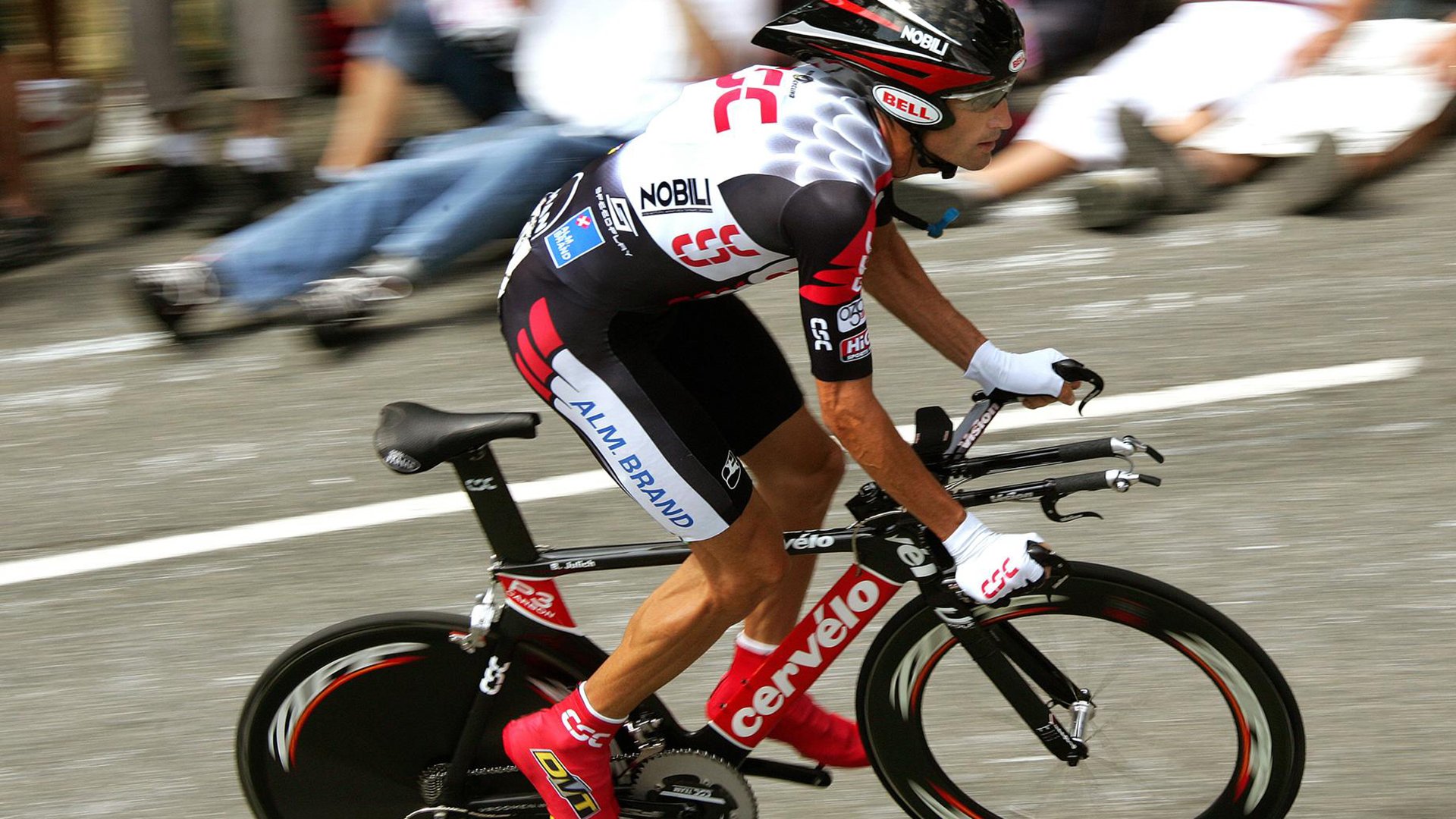 乐鱼app-刘伟：导向引领助力职场理性追求职位